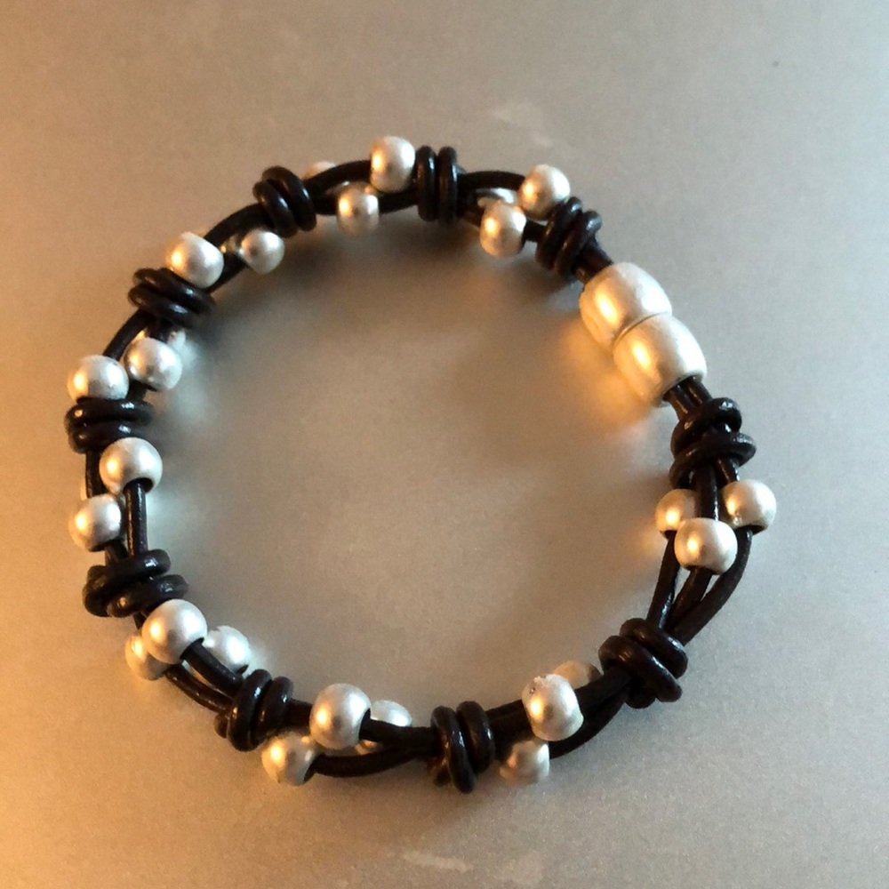 Merx White Bead Bracelet
